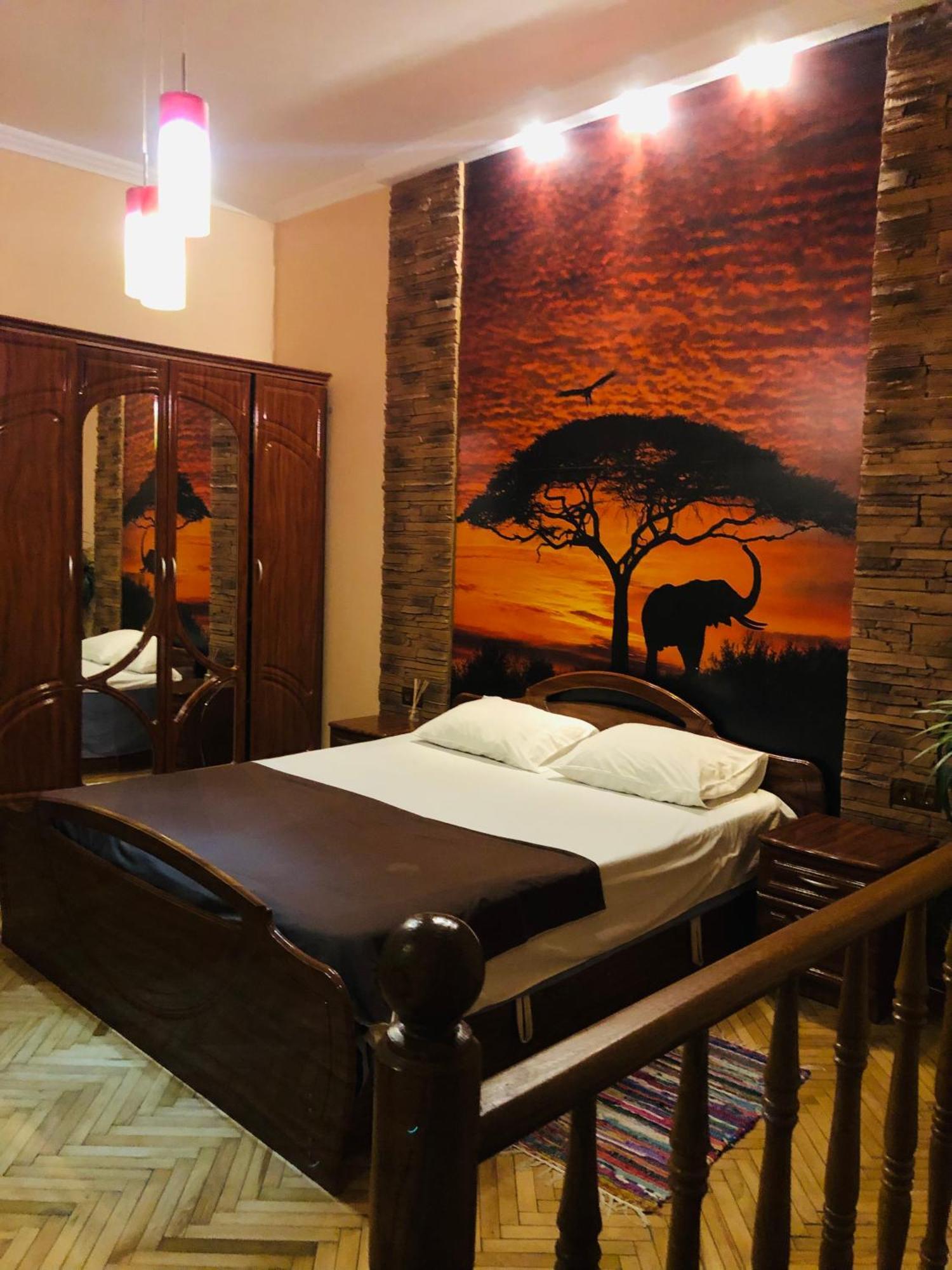 2 Rooms Central Anna Apartment Lviv Bagian luar foto