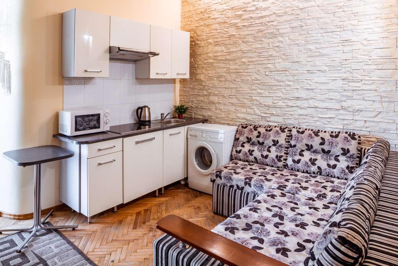 2 Rooms Central Anna Apartment Lviv Bagian luar foto